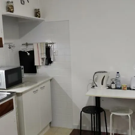 Estudio Acolhedor Na Amadora